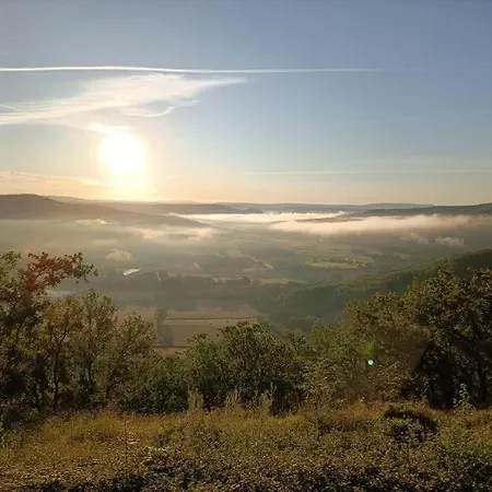 Alabrena 住宿加早餐酒店
