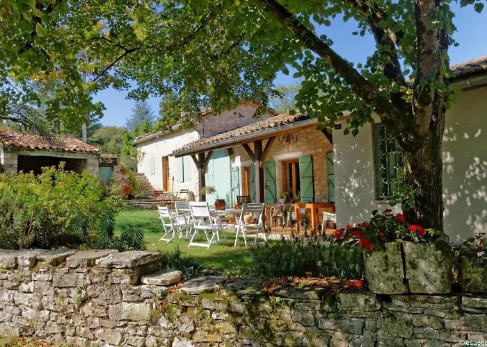 Alabrena Bed & Breakfast Feneyrols