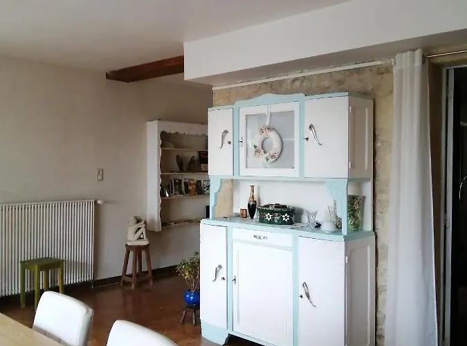 Alabrena ベッド・アンド・ブレックファスト 3*